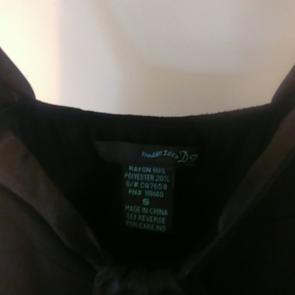 Black jersey cocktail dress with satin accent - Sm - Picture 3 of 4